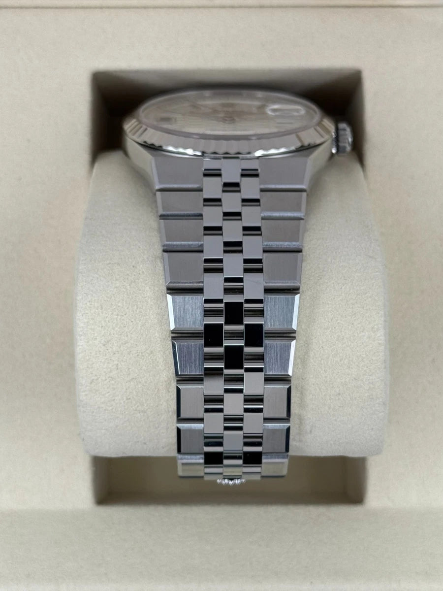 ROLEX LAND-DWELLER SILVER DIAL '25